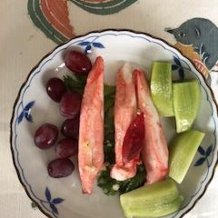 フリルレタス風味かまぼこ キウイ 葡萄~♪